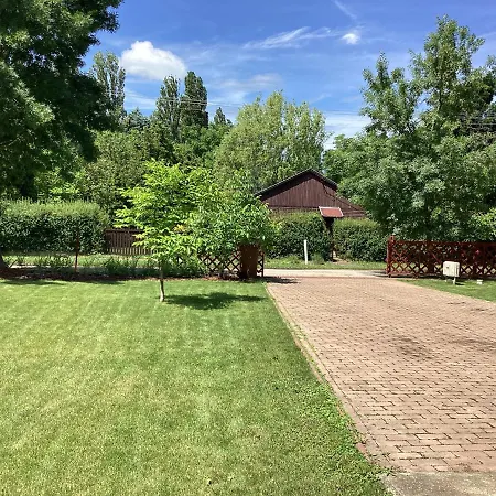 Mellet Levo, Csendes, Kenyelmes Haz *