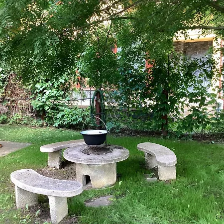 Mellet Levo, Csendes, Kenyelmes Haz 西格利盖特