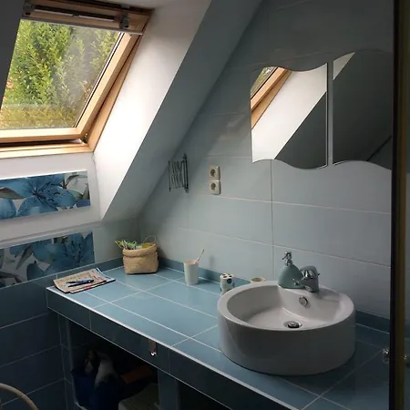 Mellet Levo, Csendes, Kenyelmes Haz シグリゲット