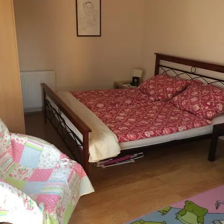 Mellet Levo, Csendes, Kenyelmes Haz 度假居 *