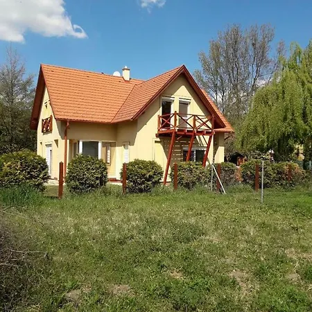 Mellet Levo, Csendes, Kenyelmes Haz Σπίτι διακοπών