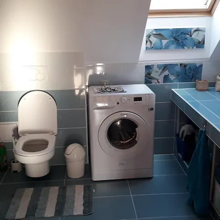 Mellet Levo, Csendes, Kenyelmes Haz *