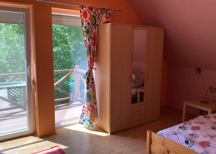 Mellet Levo, Csendes, Kenyelmes Haz 펜션