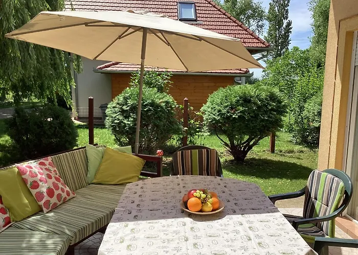 Mellet Levo, Csendes, Kenyelmes Haz 펜션