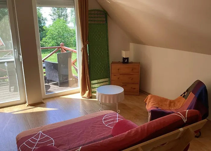 Mellet Levo, Csendes, Kenyelmes Haz 펜션