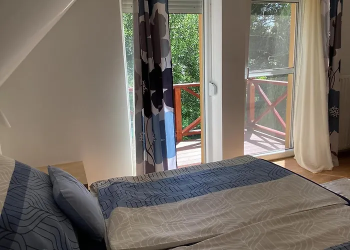 Mellet Levo, Csendes, Kenyelmes Haz * 시글리게트